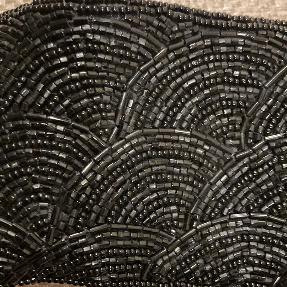 Beaded dressy belt with Velcro closure - Picture 2 of 3